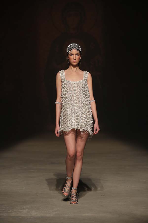 Özgür Masur defilesine yoğun ilgi