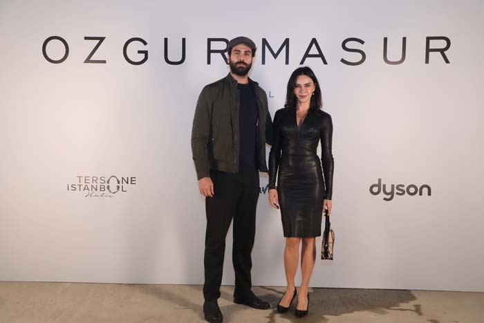 Özgür Masur defilesine yoğun ilgi