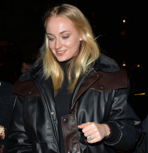 Güzel oyuncu Sophie Turner hamile mi?