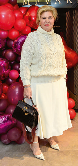 Sevgiler Günü davetinde buluştular