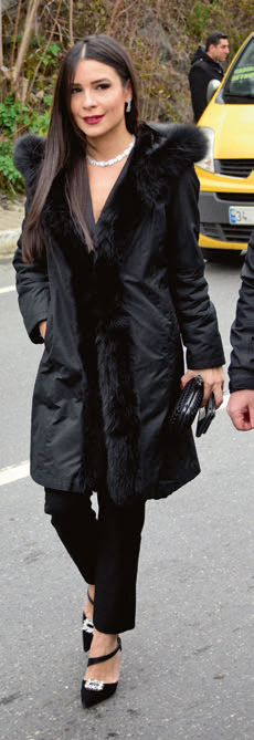 Babaevinde nikah anne evinde kutlama