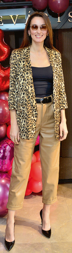 Sevgiler Günü davetinde buluştular