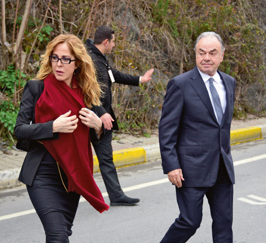 Babaevinde nikah anne evinde kutlama