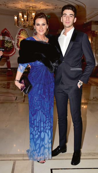 Görkemli düğüne 500 davetli katıldı