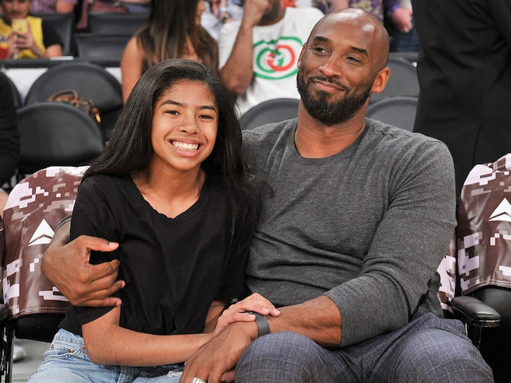 Kobe Bryant ve kızı Gianna için anma töreni düzenlendi
