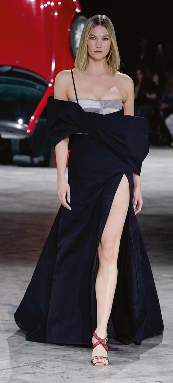 ‘Güçlü kadınlar’ Paris’i sardı