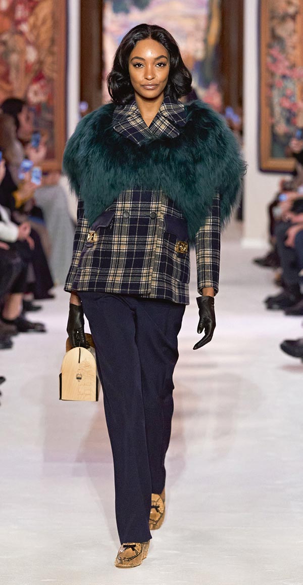 ‘Güçlü kadınlar’ Paris’i sardı