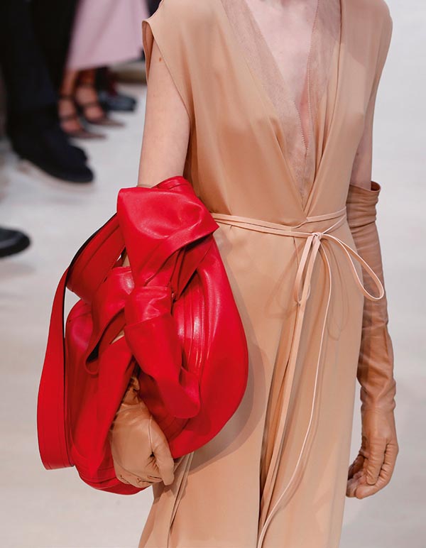 ‘Güçlü kadınlar’ Paris’i sardı