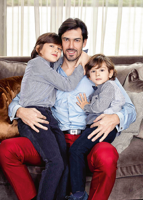 Ünlü isimlerden 'Babalar Günü'nü tbt'si