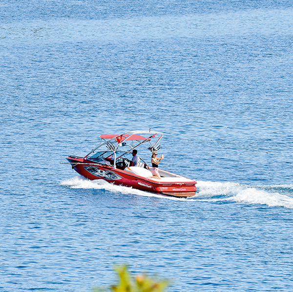 Karantinanın acısını Bodrum'da çıkarıyorlar