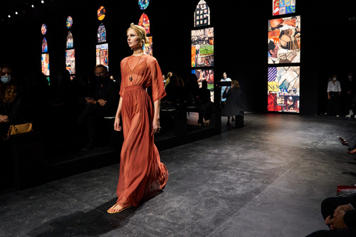 Christian Dior 2021 İlkbahar/Yaz koleksiyonu