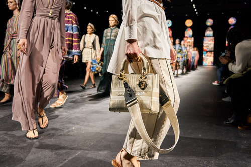 Christian Dior 2021 İlkbahar/Yaz koleksiyonu