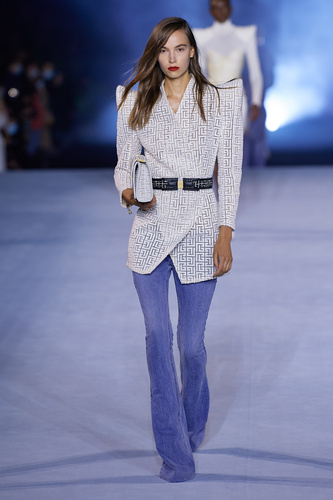 Balmain 2021 İlkbahar/Yaz defilesi
