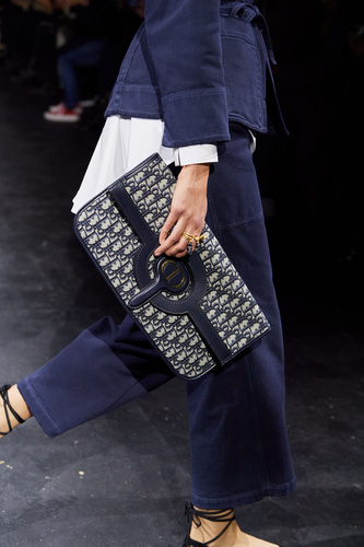 Christian Dior 2021 İlkbahar/Yaz koleksiyonu