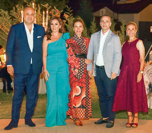 51. yıla renkli kutlama