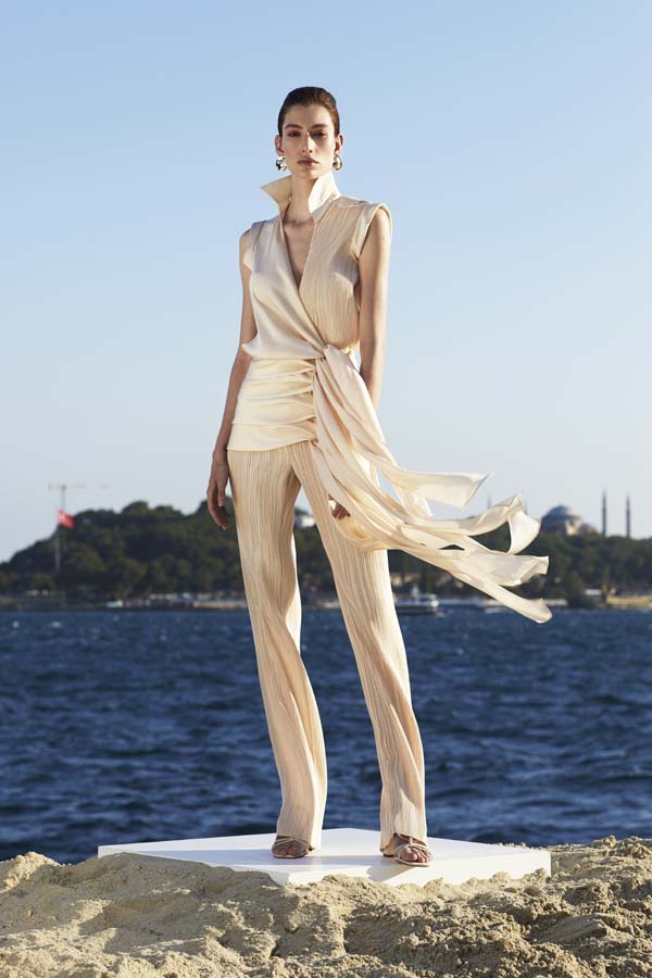 Özgür Masur İlkbahar/Yaz 2021 koleksiyonu