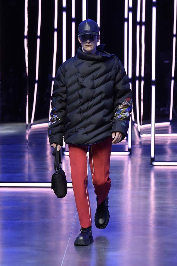 FENDI Erkek Sonbahar/Kış 2021-22 Koleksiyonu