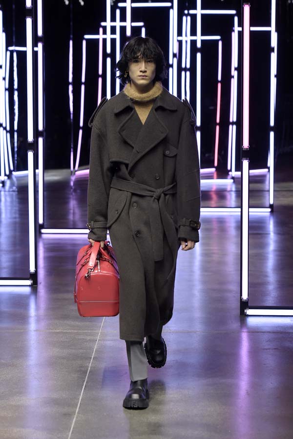 FENDI Erkek Sonbahar/Kış 2021-22 Koleksiyonu