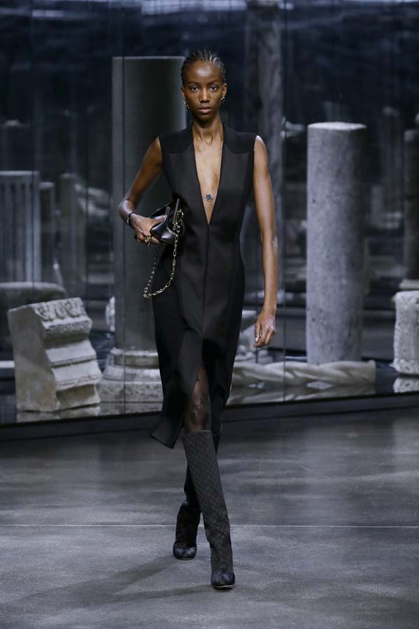 FENDI Sonbahar/Kış 2021 koleksiyonu