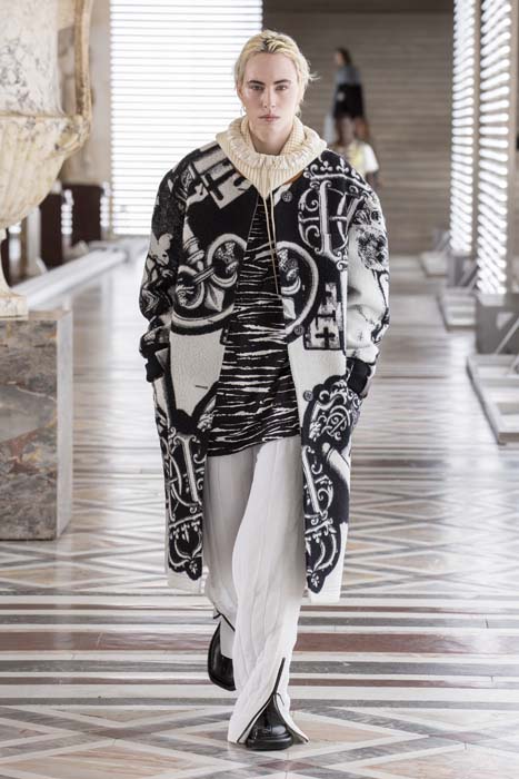 Louis Vuitton Sonbahar/Kış 2021 için Fornasetti ile Çalıştı