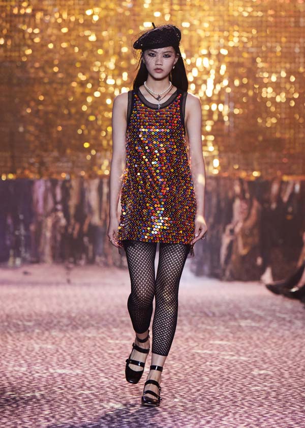 Dior Pre-Fall 2021 koleksiyonunu Şanghay'da sundu