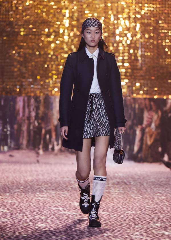 Dior Pre-Fall 2021 koleksiyonunu Şanghay'da sundu