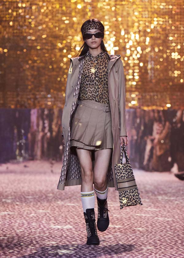 Dior Pre-Fall 2021 koleksiyonunu Şanghay'da sundu