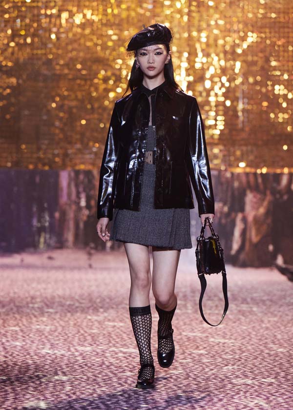 Dior Pre-Fall 2021 koleksiyonunu Şanghay'da sundu