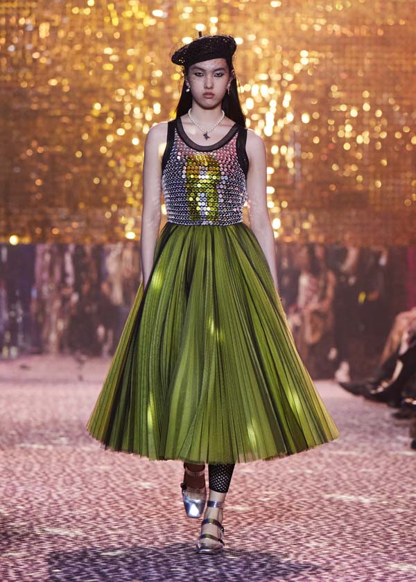 Dior Pre-Fall 2021 koleksiyonunu Şanghay'da sundu
