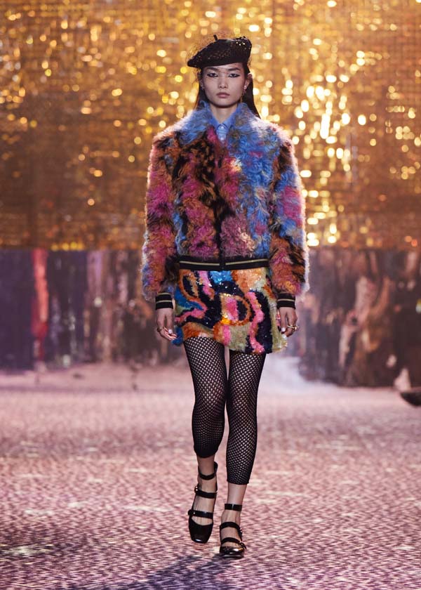 Dior Pre-Fall 2021 koleksiyonunu Şanghay'da sundu