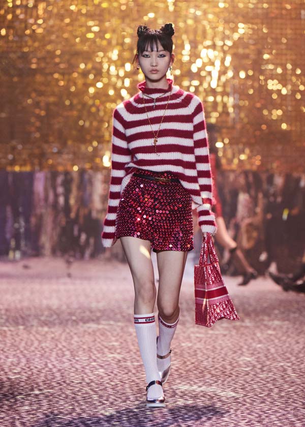 Dior Pre-Fall 2021 koleksiyonunu Şanghay'da sundu