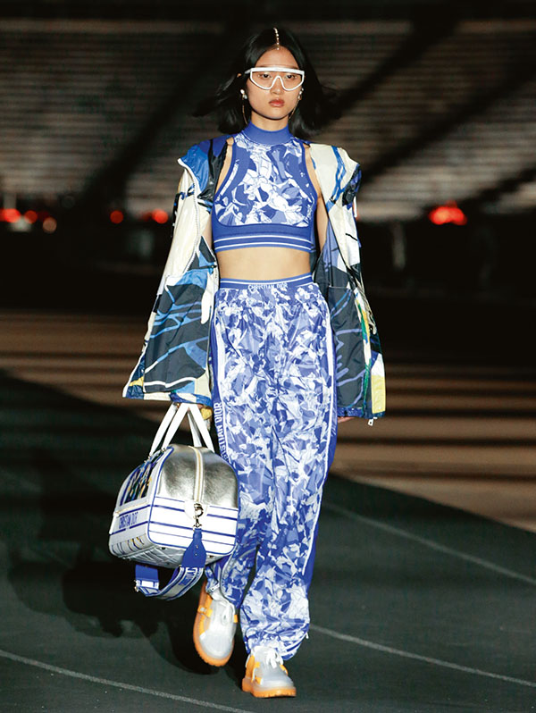 2022 modasına yolculuk