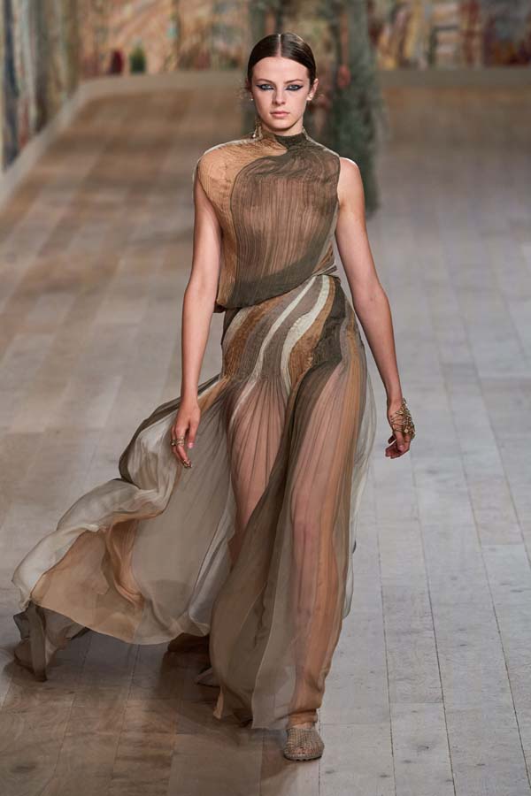 Dior Haute Couture Sonbahar-Kış 2021-2022 koleksiyonu