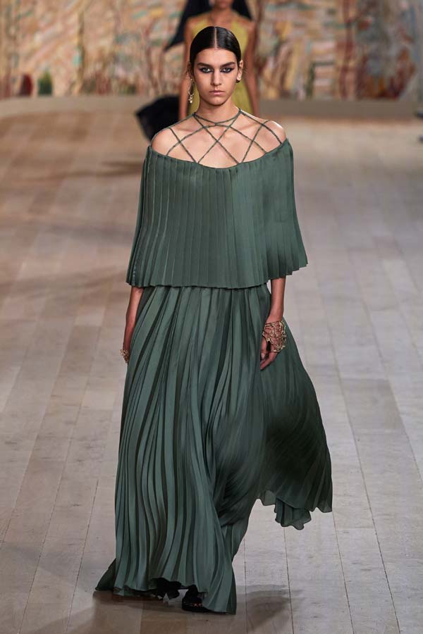 Dior Haute Couture Sonbahar-Kış 2021-2022 koleksiyonu