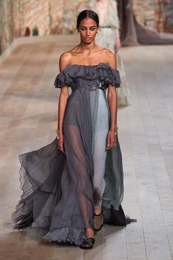 Dior Haute Couture Sonbahar-Kış 2021-2022 koleksiyonu