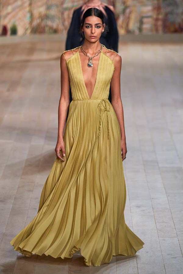 Dior Haute Couture Sonbahar-Kış 2021-2022 koleksiyonu