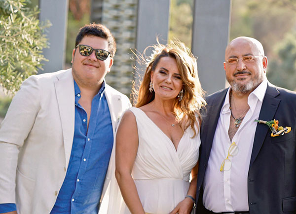 14 yıl sonra yeniden evlendiler