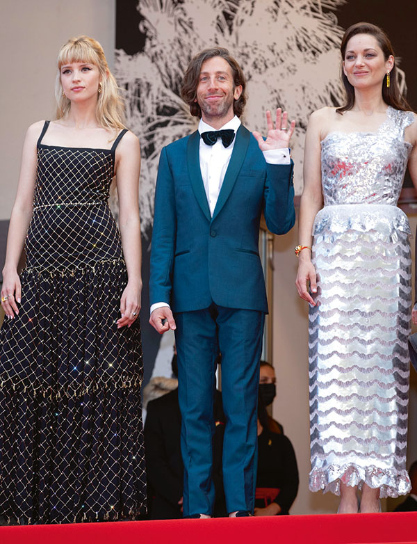 Cannes'da yıldızlar geçidi devam ediyor