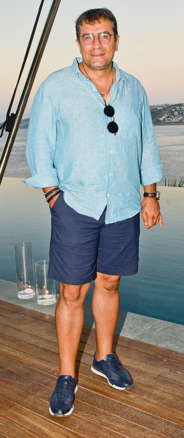 Yeni otelde özel davet