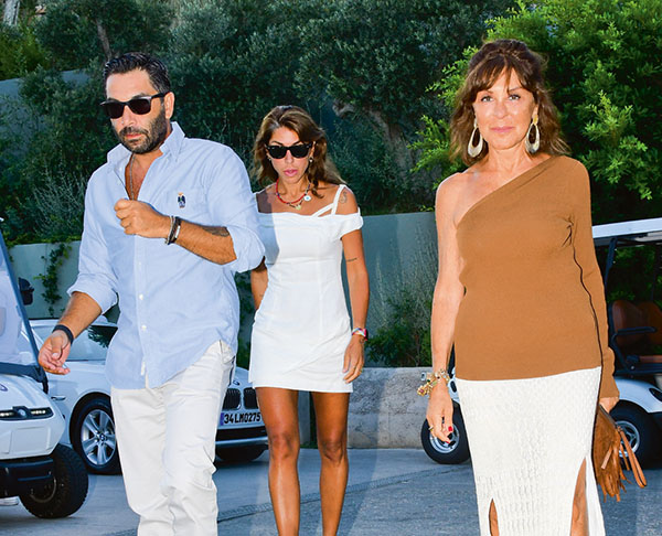 Heykel parkının açılışına büyük ilgi