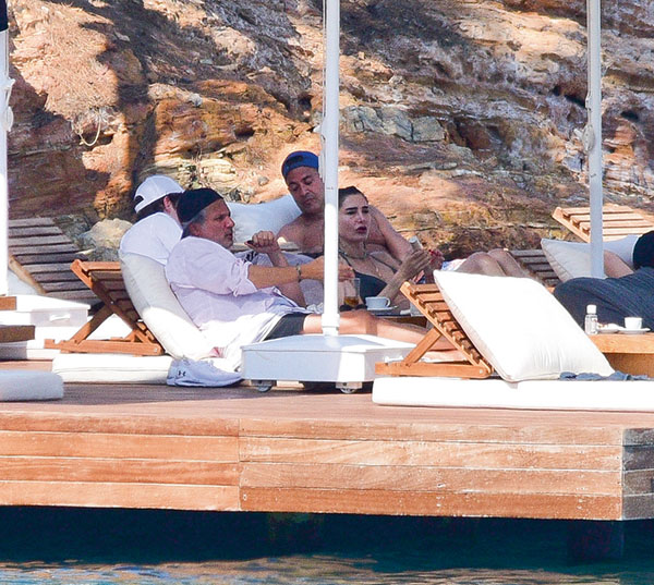 Bayram tatilini Ege'de geçirdiler