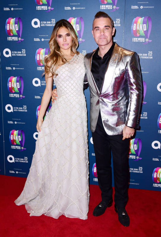 Robbie Williams davetli gelmiş