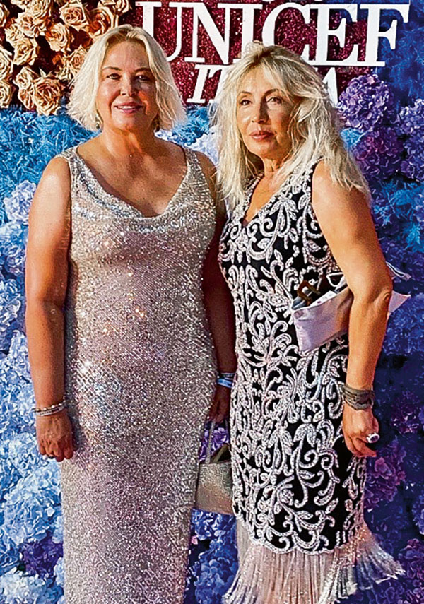 Capri'deki baloda bir araya geldiler