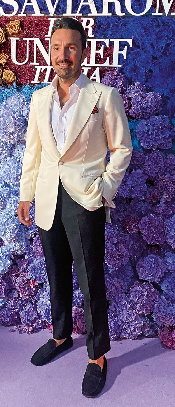 Capri'deki baloda bir araya geldiler