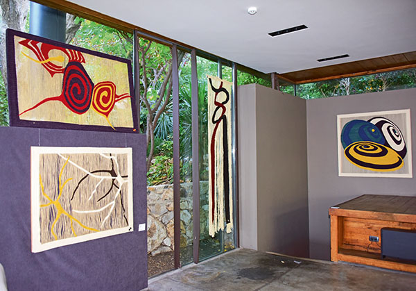 Yeni eserlerini otelde sergiliyor