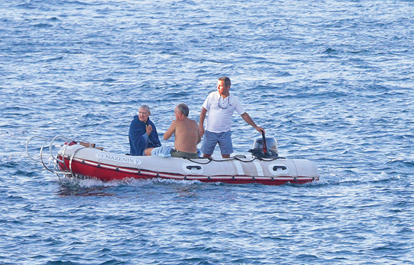 Ege'de tatil hız kesmeden sürüyor