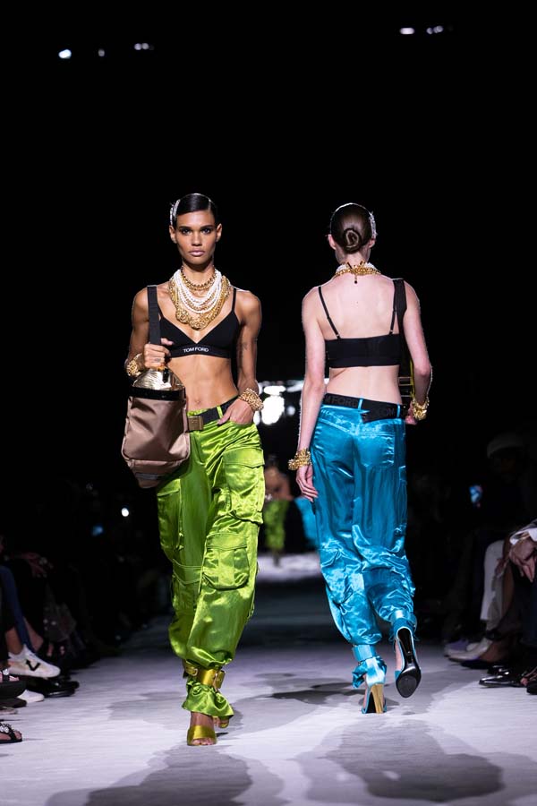 Tom Ford defilesinde dikkat çeken detay!