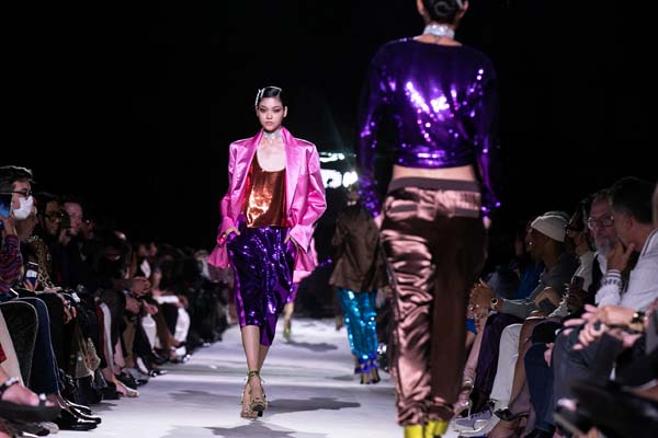 Tom Ford defilesinde dikkat çeken detay!