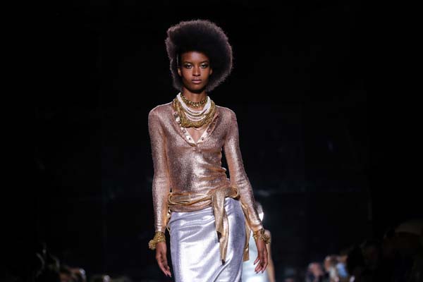 Tom Ford defilesinde dikkat çeken detay!