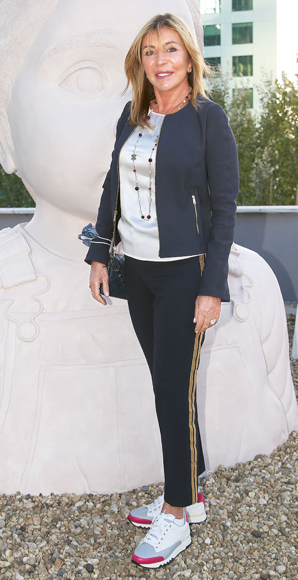 Gençlerin heykelleri terasa çıktı